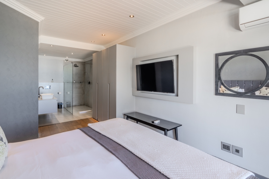 3 Bedroom Property for Sale in Camps Bay Western Cape